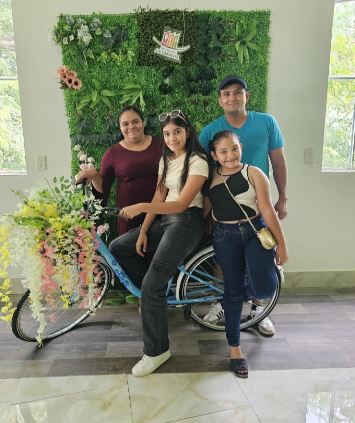 Foto de la familia de Aylin